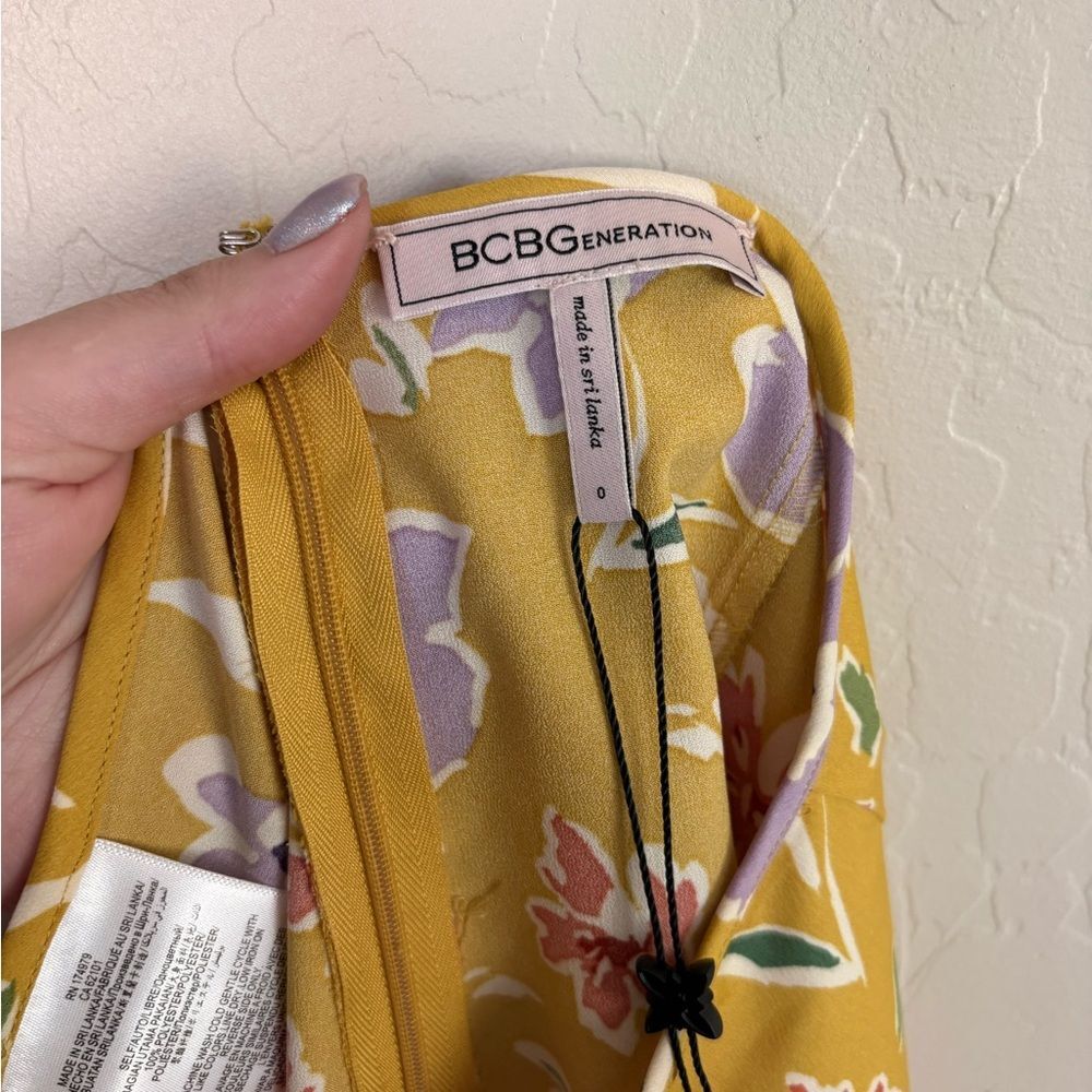 BCBGeneration Yellow Floral Patterned Shorts size… - image 6